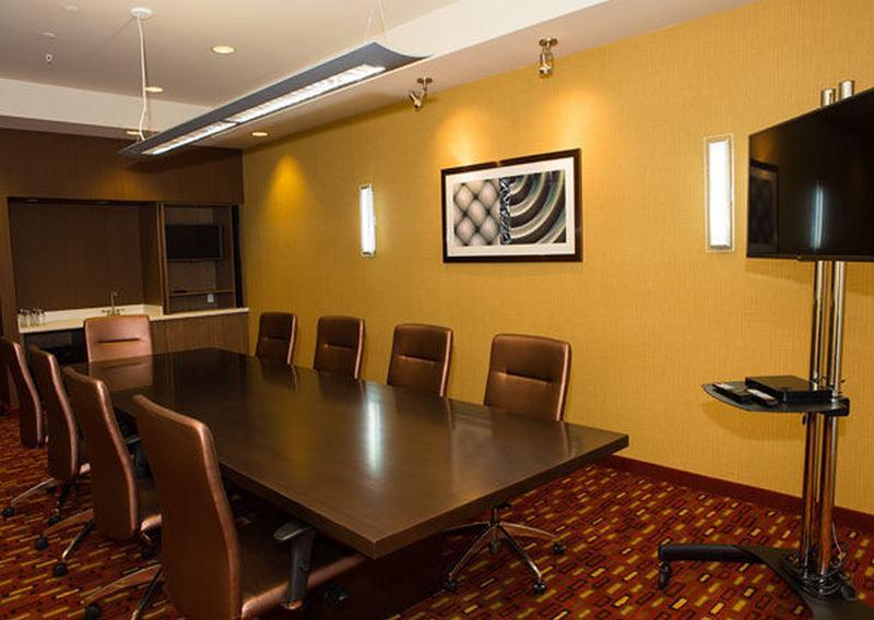 Courtyard By Marriott Lubbock Downtown/University Area Екстериор снимка