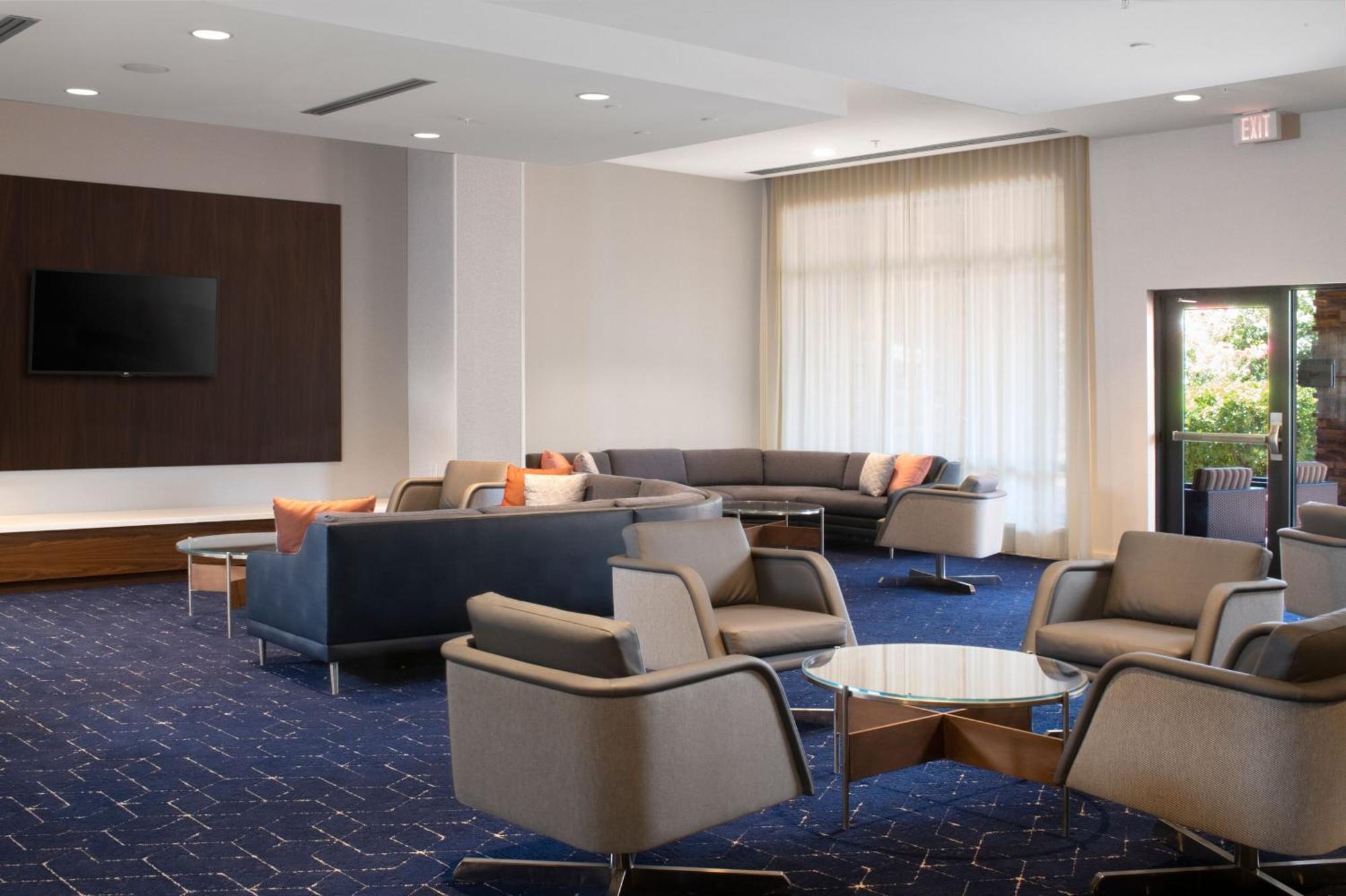 Courtyard By Marriott Lubbock Downtown/University Area Екстериор снимка