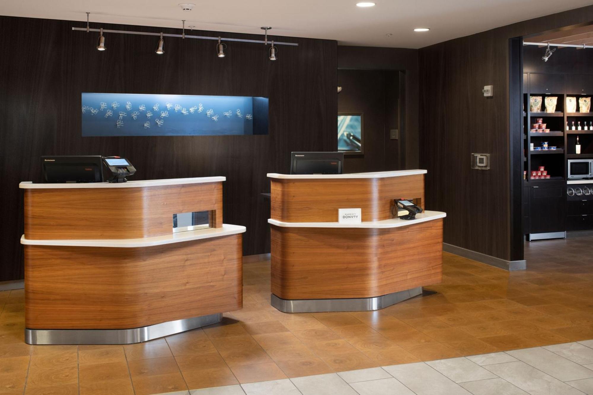 Courtyard By Marriott Lubbock Downtown/University Area Екстериор снимка