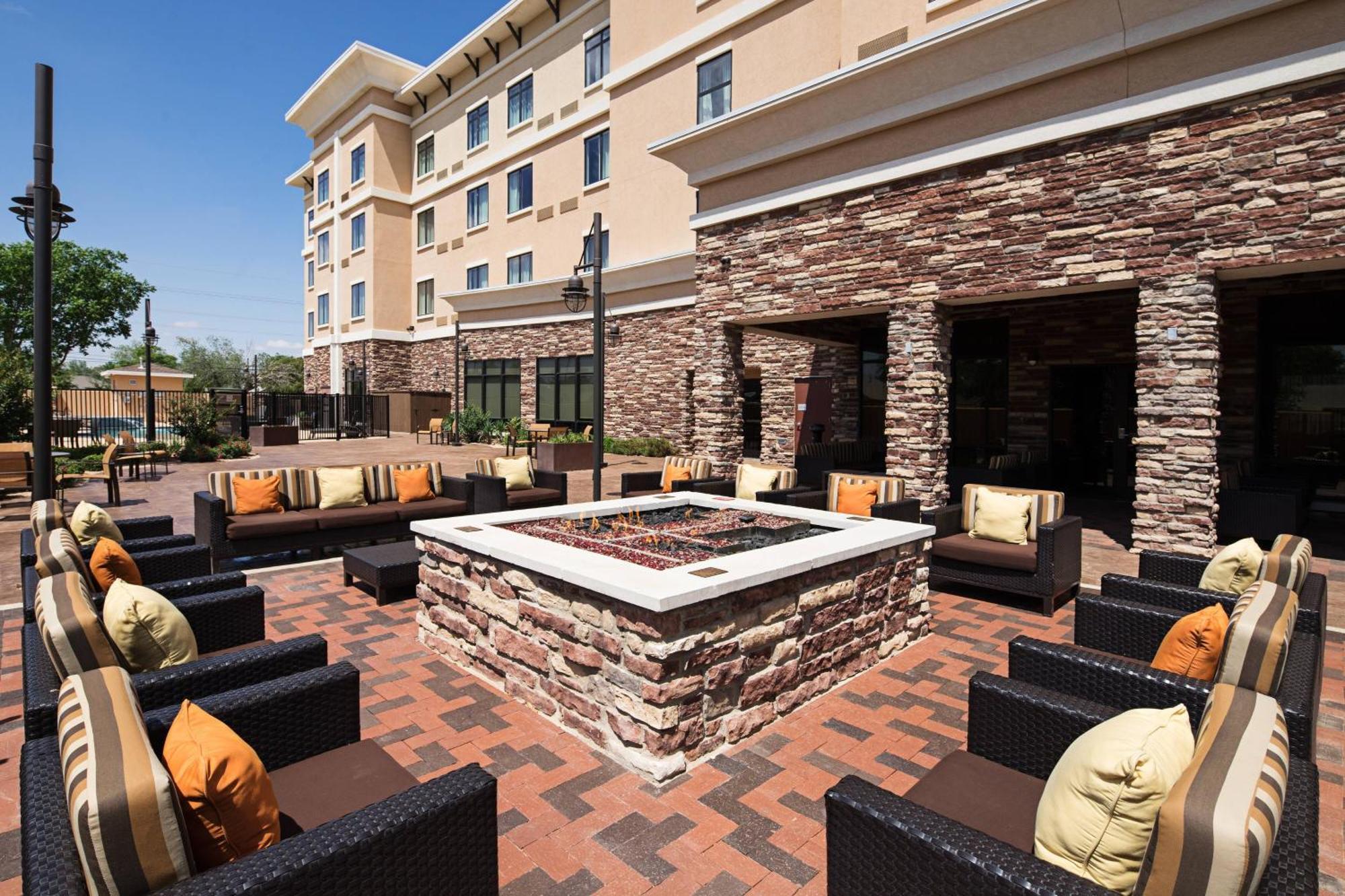 Courtyard By Marriott Lubbock Downtown/University Area Екстериор снимка