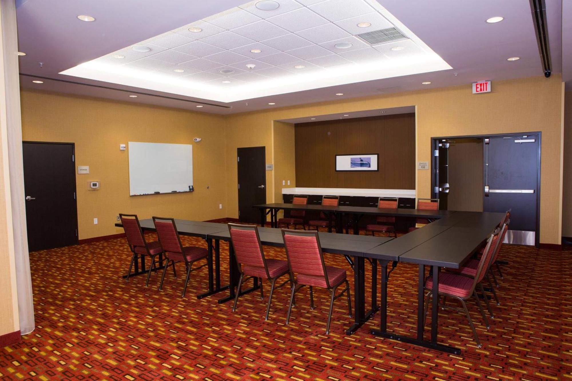 Courtyard By Marriott Lubbock Downtown/University Area Екстериор снимка