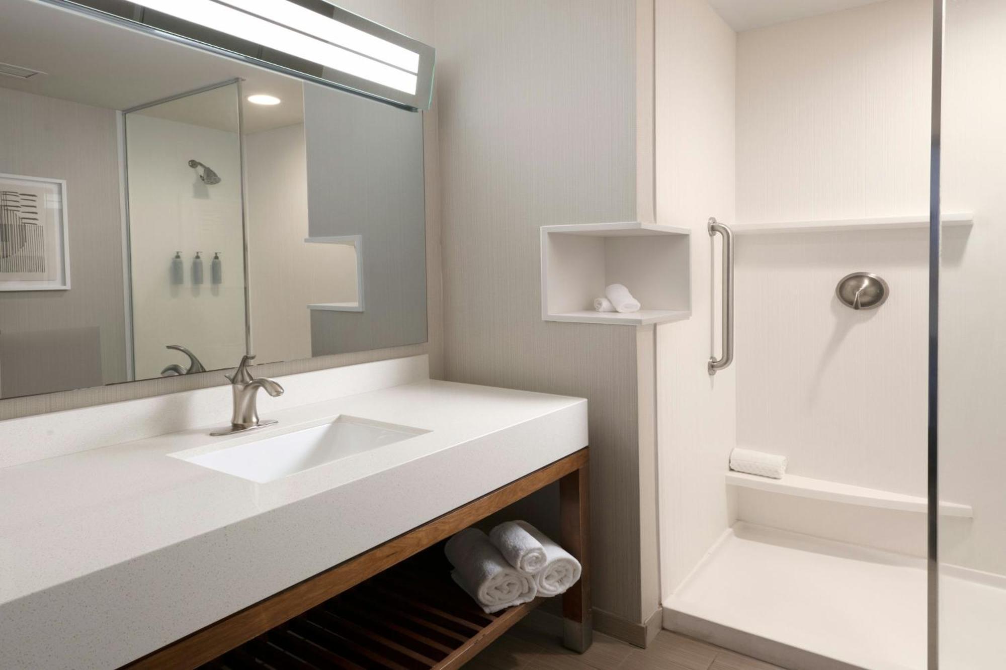 Courtyard By Marriott Lubbock Downtown/University Area Екстериор снимка
