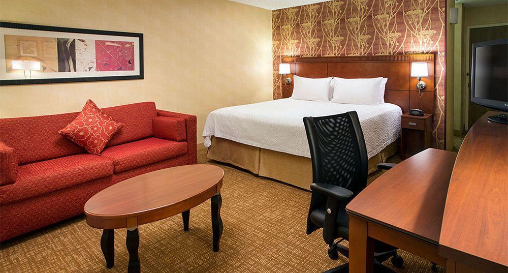 Courtyard By Marriott Lubbock Downtown/University Area Екстериор снимка